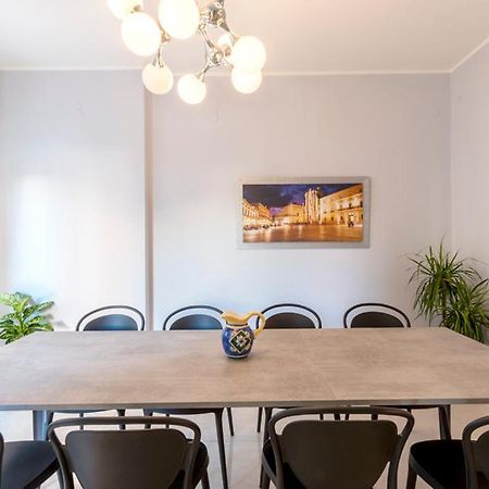 Casa Bella - 3 Baths - Walk to Ortigia Apartment Syracuse Bagian luar foto