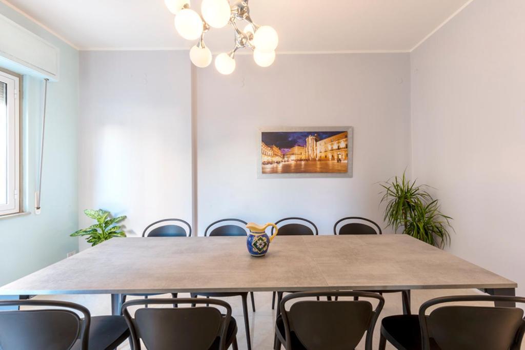 Casa Bella - 3 Baths - Walk to Ortigia Apartment Syracuse Bagian luar foto